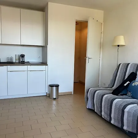 3 Pers Avec Piscine, Parking, Balcon - Proche Et Commodites - Fr-1-793-29 Apartment