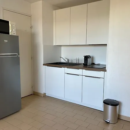 3 Pers Avec Piscine, Parking, Balcon - Proche Et Commodites - Fr-1-793-29 *
