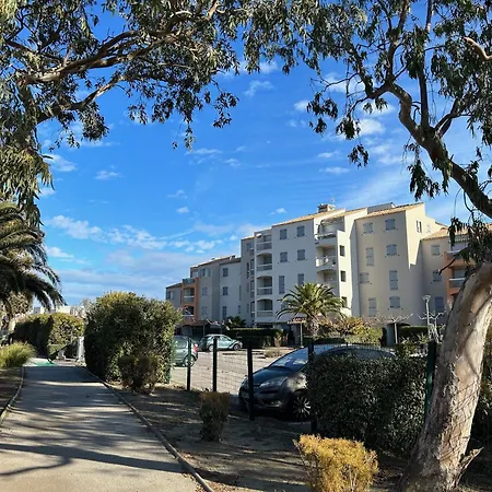 3 Pers Avec Piscine, Parking, Balcon - Proche Et Commodites - Fr-1-793-29 * Saint-Cyprien (Pyrenees-Orientales)